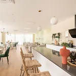 Casa *